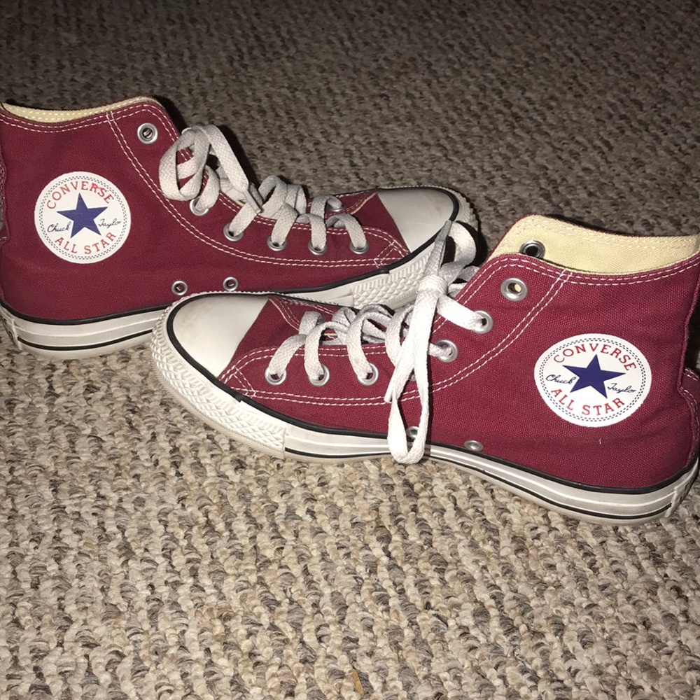 Maroon high top converse